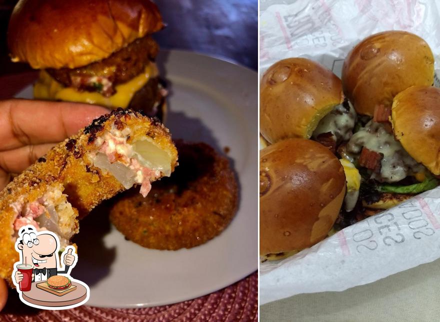 Experimente um dos hambúrgueres oferecidos no BURGER QUEEN MACAPÁ