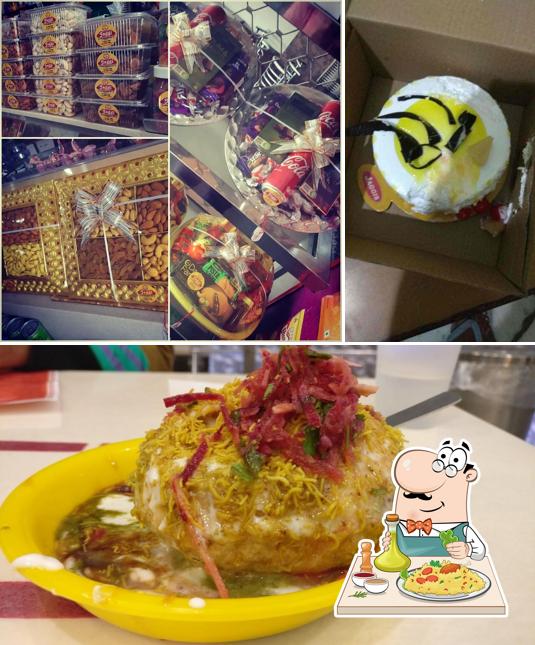 Food at Jaggi Sweets