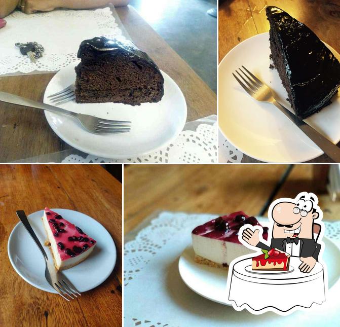 Chez Teapot provides a selection of sweet dishes