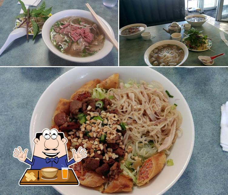 Plats à Pho Xuan Noodle House