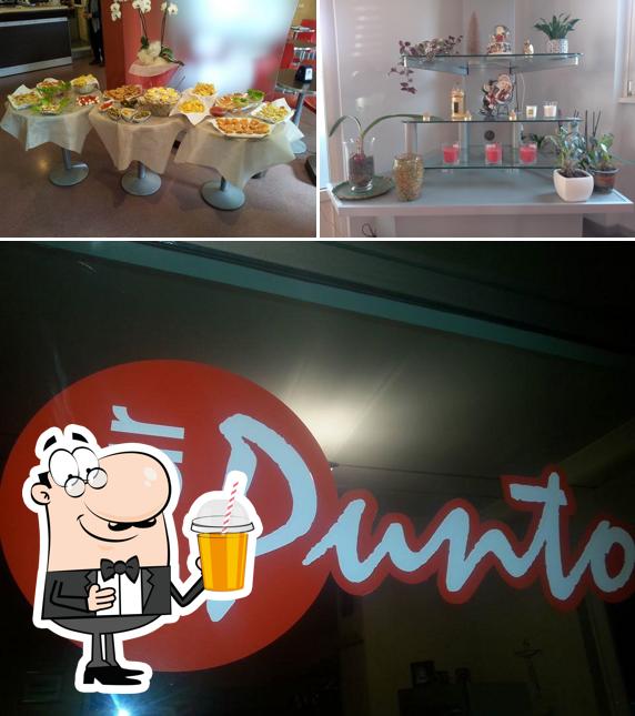 Goditi un drink a Bar Punto