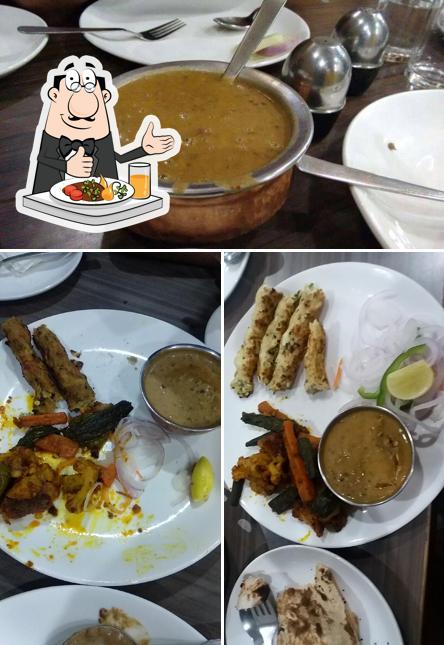 Food at Kund Indian Barbeque