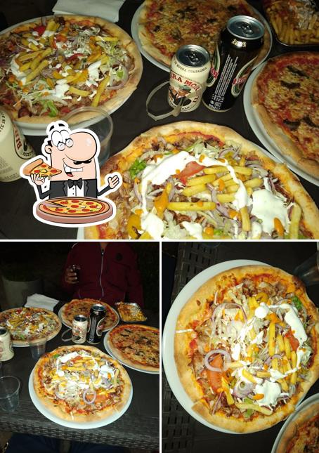 Prova una pizza a Turkish pizza kebab buttapietra