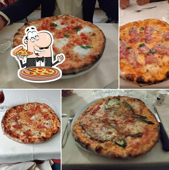 A Ristorante Pizzeria Marialia, puoi provare una bella pizza