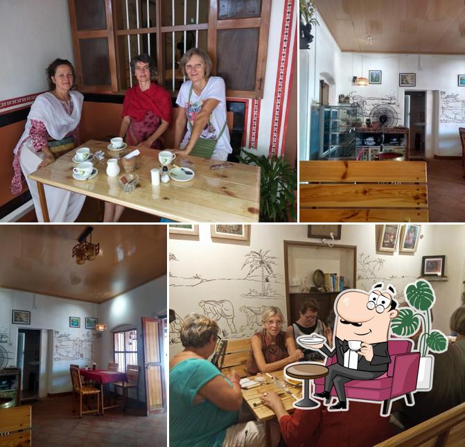 Check out how Master’s Art Café looks inside