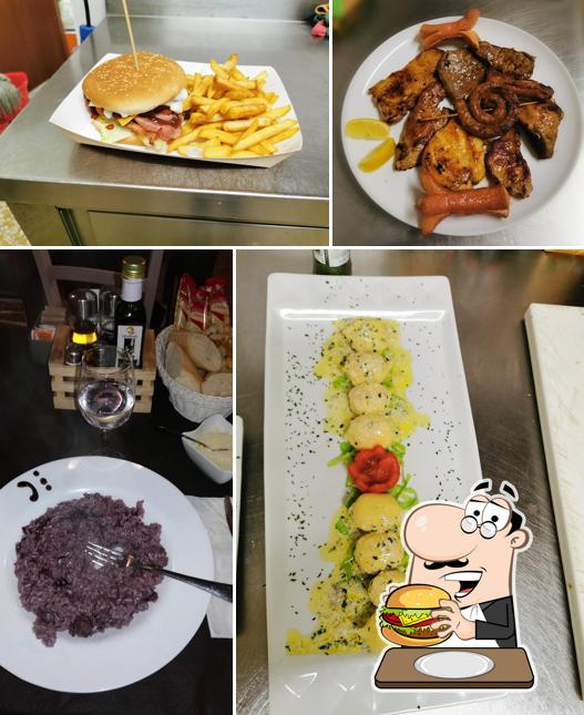 Prenditi un hamburger a Osteria Palo Alto 2 Con Cucina