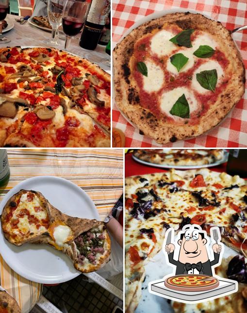 A Pizzeria Napoli Da Ciro, puoi goderti una bella pizza