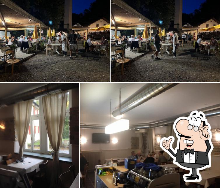 Gli interni di RISTORANTE PIZZERIA ALPINI