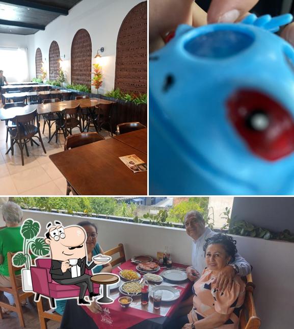 A ilustração da interior e bebida a Restaurante Tortuga