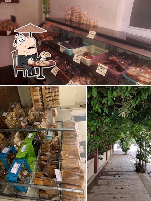 Among various things one can find exterior and food at Cafe Da Costa