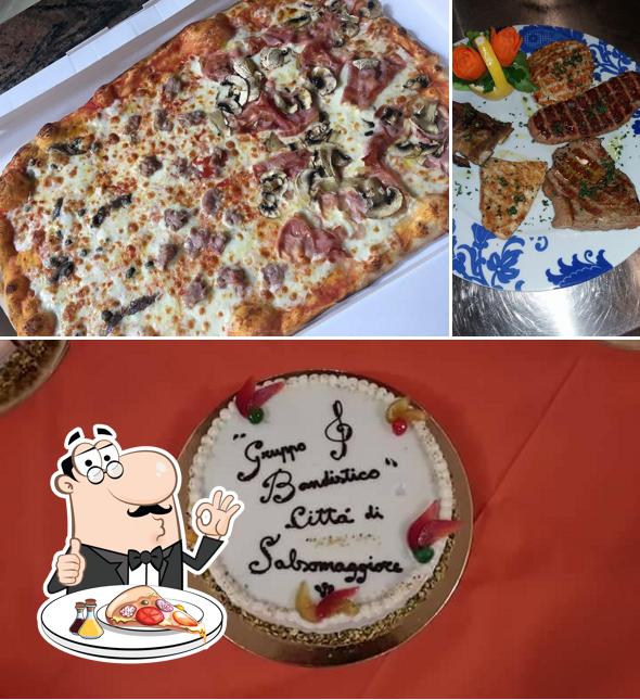 Ordina una pizza a Pizzeria Ristorante Quattro Lanterne