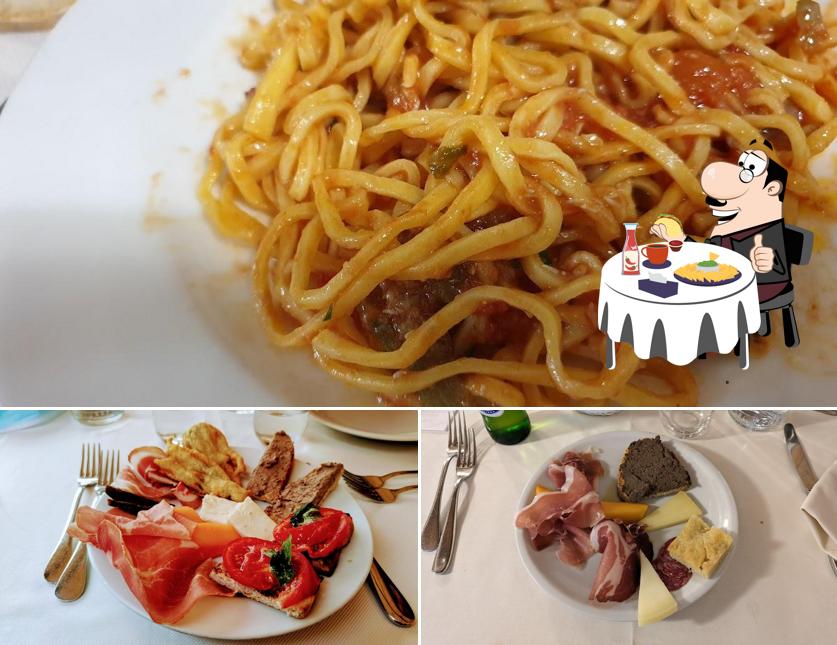 Piatto di formaggi al Ristorante La Barcaccia