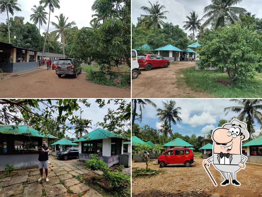 Check out how Velliyazhchakavu Toddy Shop & Thottinkara Restaurant, Cherunniyoor, Varkala looks outside