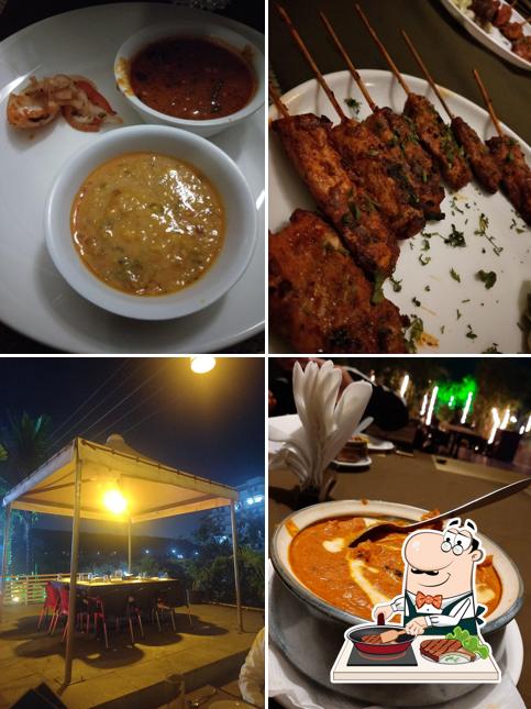 OASIS RESTAURANT, BAR & BANQUETS offers meat dishes