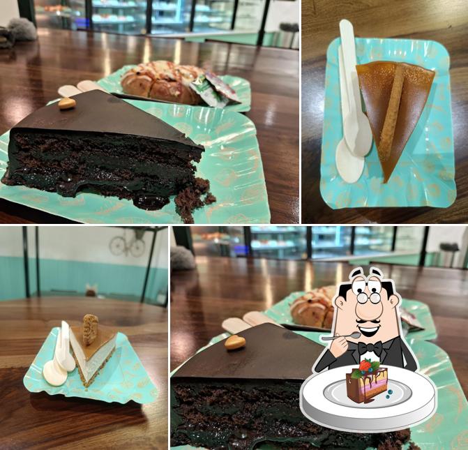 Chocolate cake at Good Luck Cakers