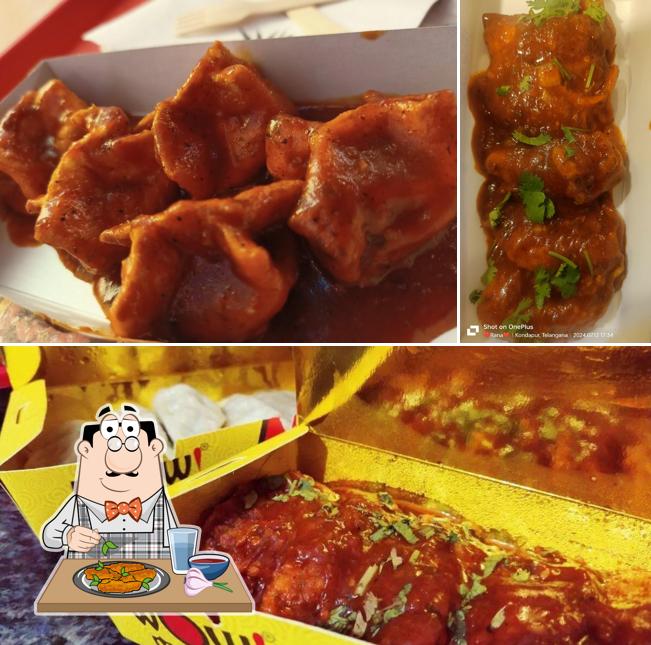 Chicken wings at Wow! Momo