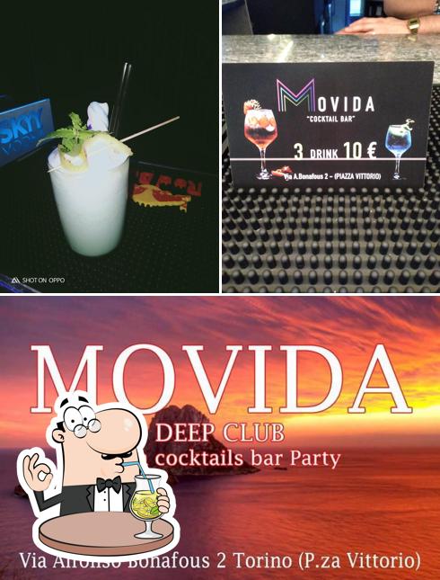 Guarda la immagine che mostra la bevanda e esterno di Movida cocktail bar