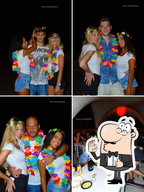 Ecco un'immagine di Saint Theodore Cafè