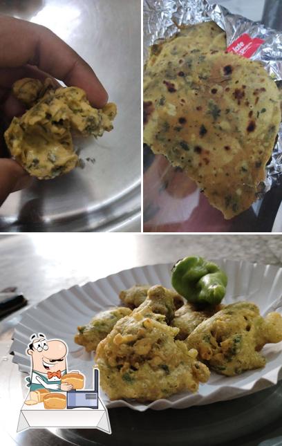 Garlic bread at Bhavna Ba Na Thepla