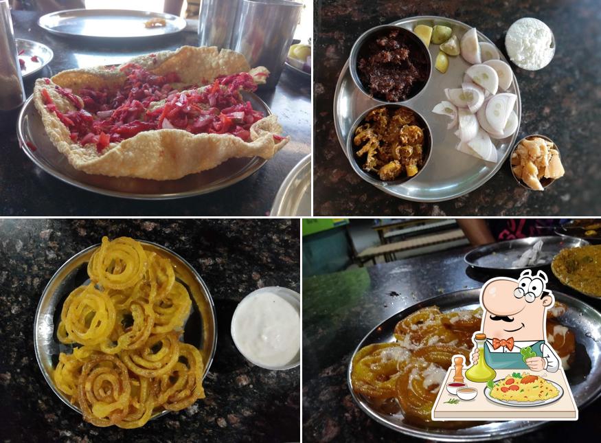 Meals at Hotel Gurukrupa - Kathiyawad Ne Kangare