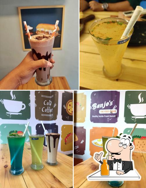 Enjoy a beverage at Banjo's The Food Chain - Airoli