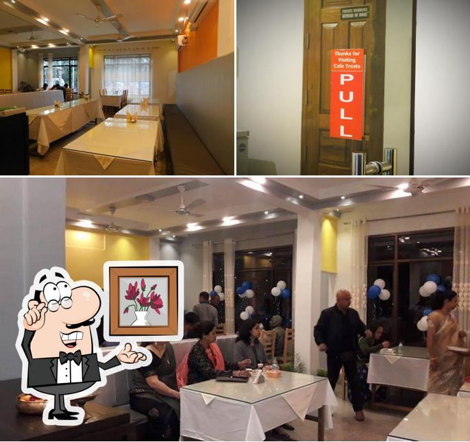 Check out how CAFE TREATS looks inside