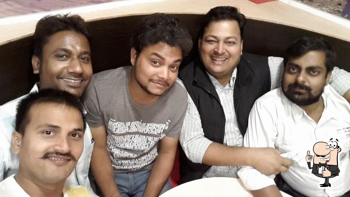 Hunger's - Daba Ke Khao photo