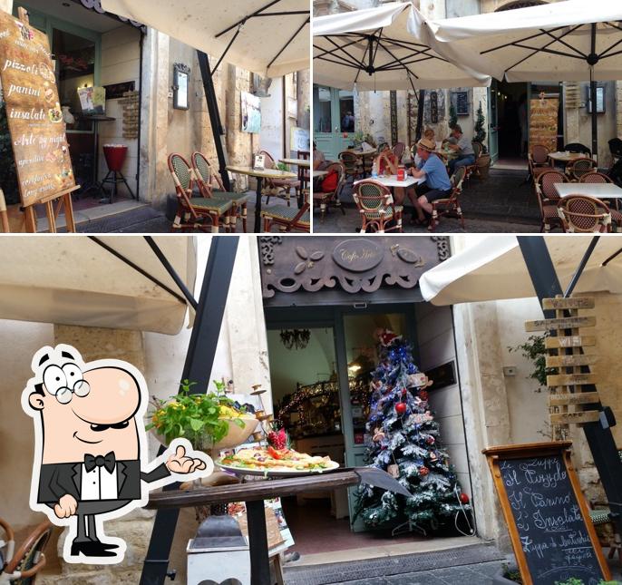 Dai un'occhiata agli interni di CafèArtè