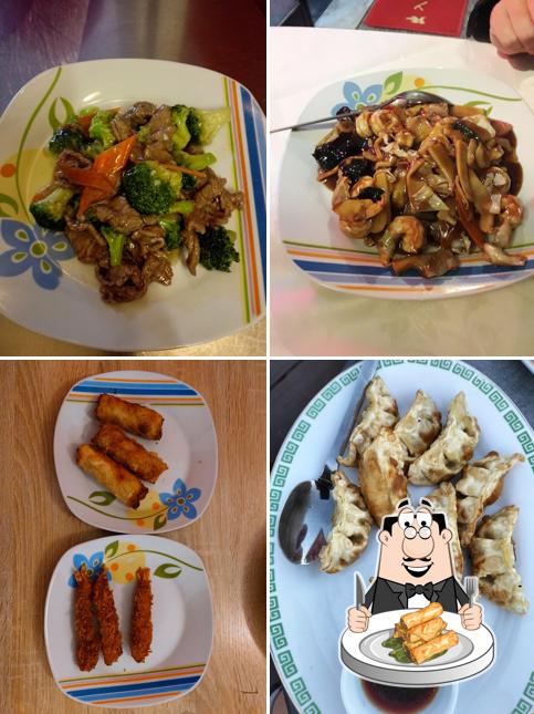 Involtini primavera al Macao Restaurant and Catering