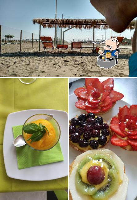 Tra le diverse cose da Bagno Astra si possono trovare la cibo e esterno