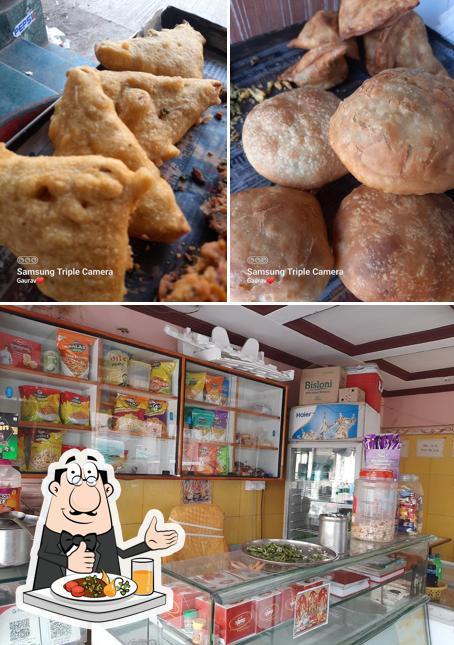 The image of food and interior at CAFE CORNER