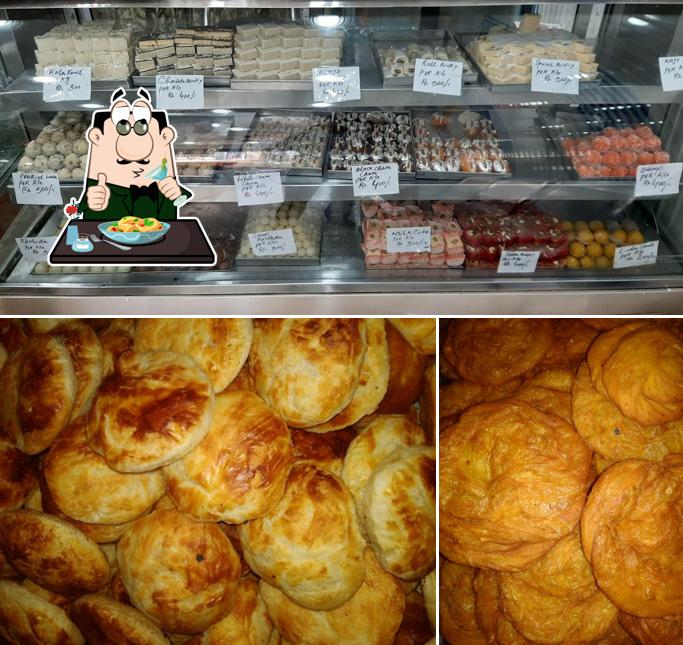 Food at Iqbal Bakery shop