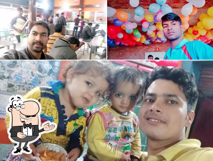 Shukla Dahivada ( Keshav Ram Shukla Chat Bhandar)