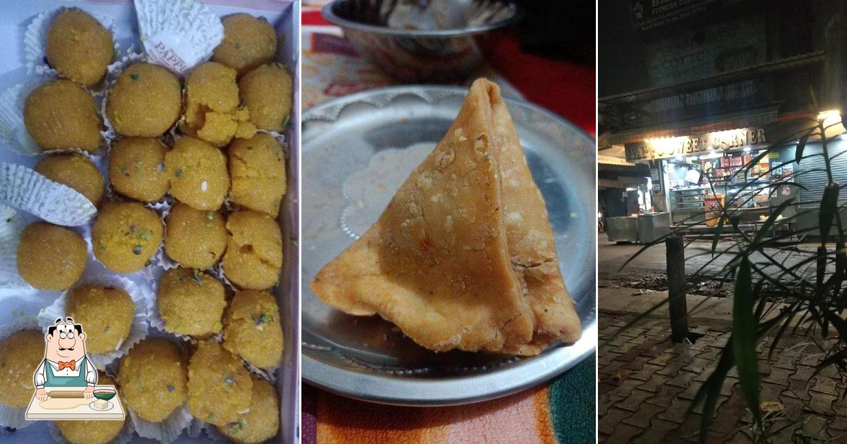 Samosa at Pappu Sweet Corner