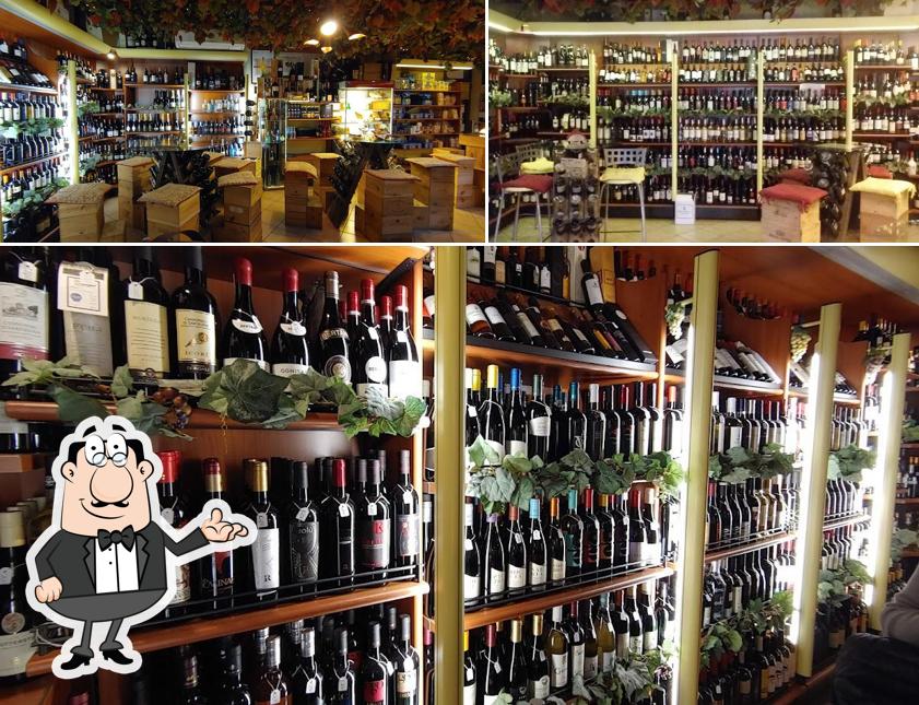 Gli interni di Tastevin "La Ristobottega" Enoteca Salumeria WineBar a Sorso