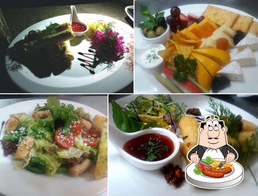 Food at Raise The Bar Rooftop - Clarens Hotel