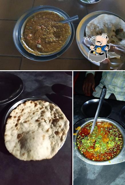 Food at Rahul Punjabi Dhaba