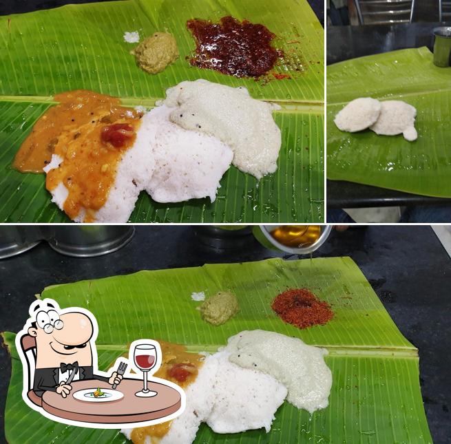 Idli at Vinjai Vilas (since 1924)