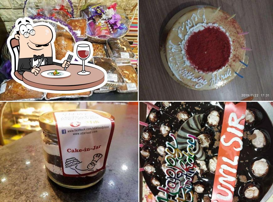 Food at OTIK Cake Shop