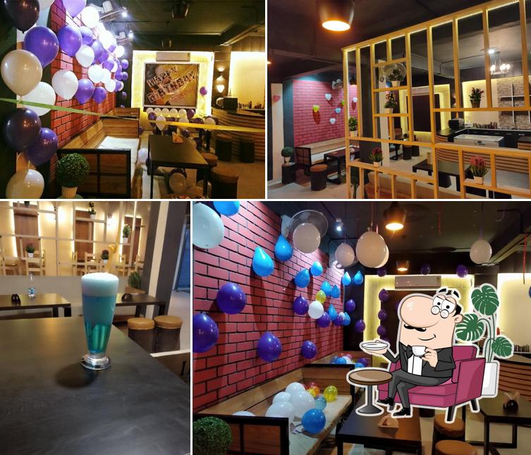 The interior of VINTAGE CAFE
