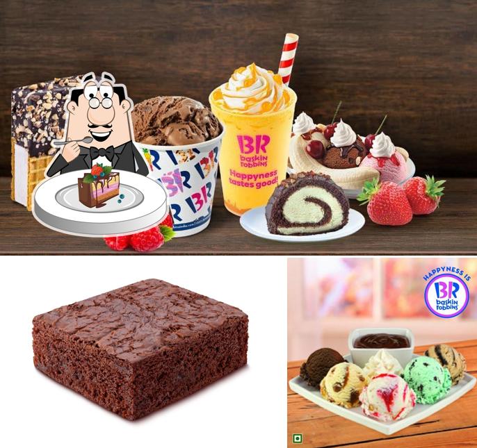 Chocolate cake at BASKIN ROBBINS