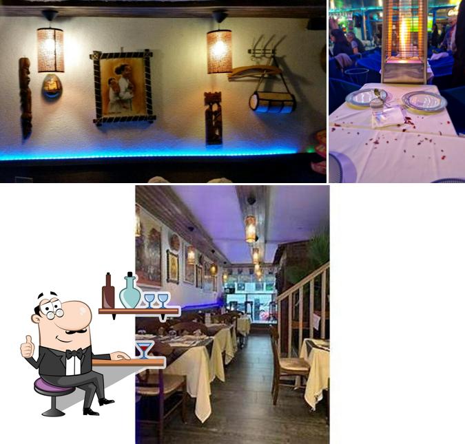 Gli interni di Le Nil Bleu - Restaurant éthiopien