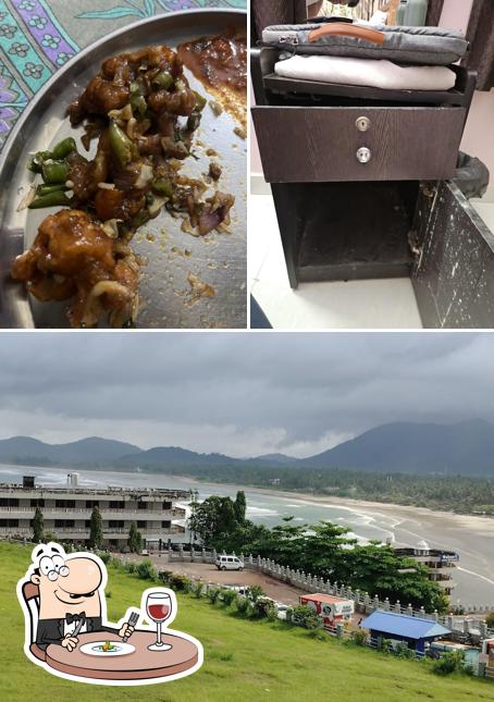 Food at Hotel Vaaridhi