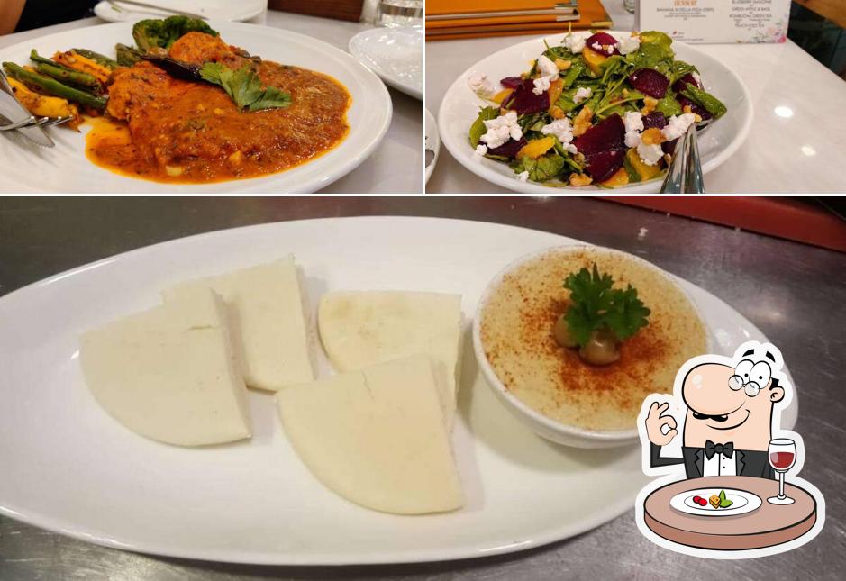 Meals at Pearl's Eatery