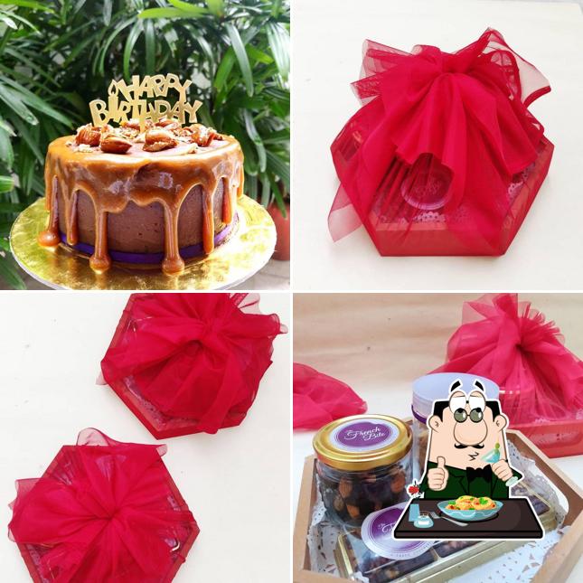 Chocolate mousse at French Bite Pâtisserie - Aurobindo Market