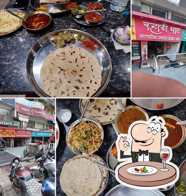 Meals at Varhadi Thaat