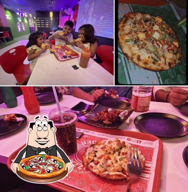 Try out pizza at EFC Jamtara - EVEREST FOOD COURT