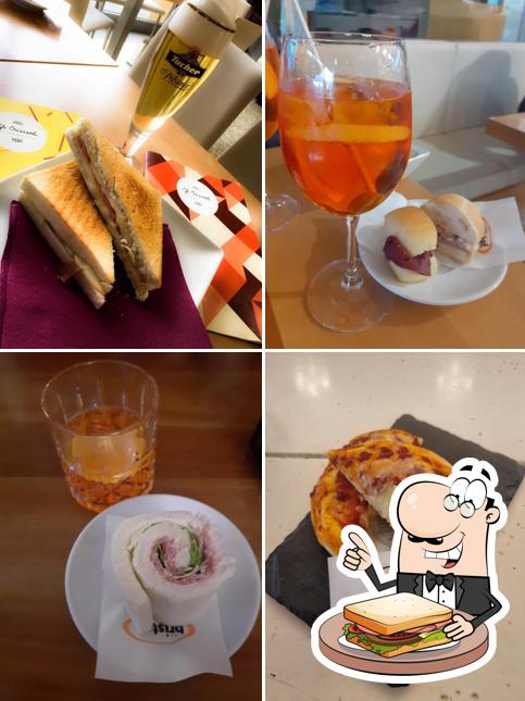 Toast al formaggio al caffe gli orizzonti