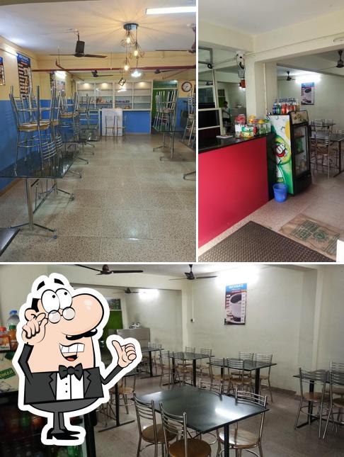 The interior of Aryaas Hotel ( ഹോട്ടൽ ആര്യാസ് )