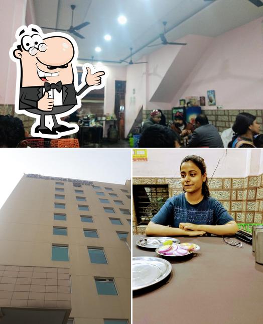 Look at this pic of Do Bhai Bhojnalaya